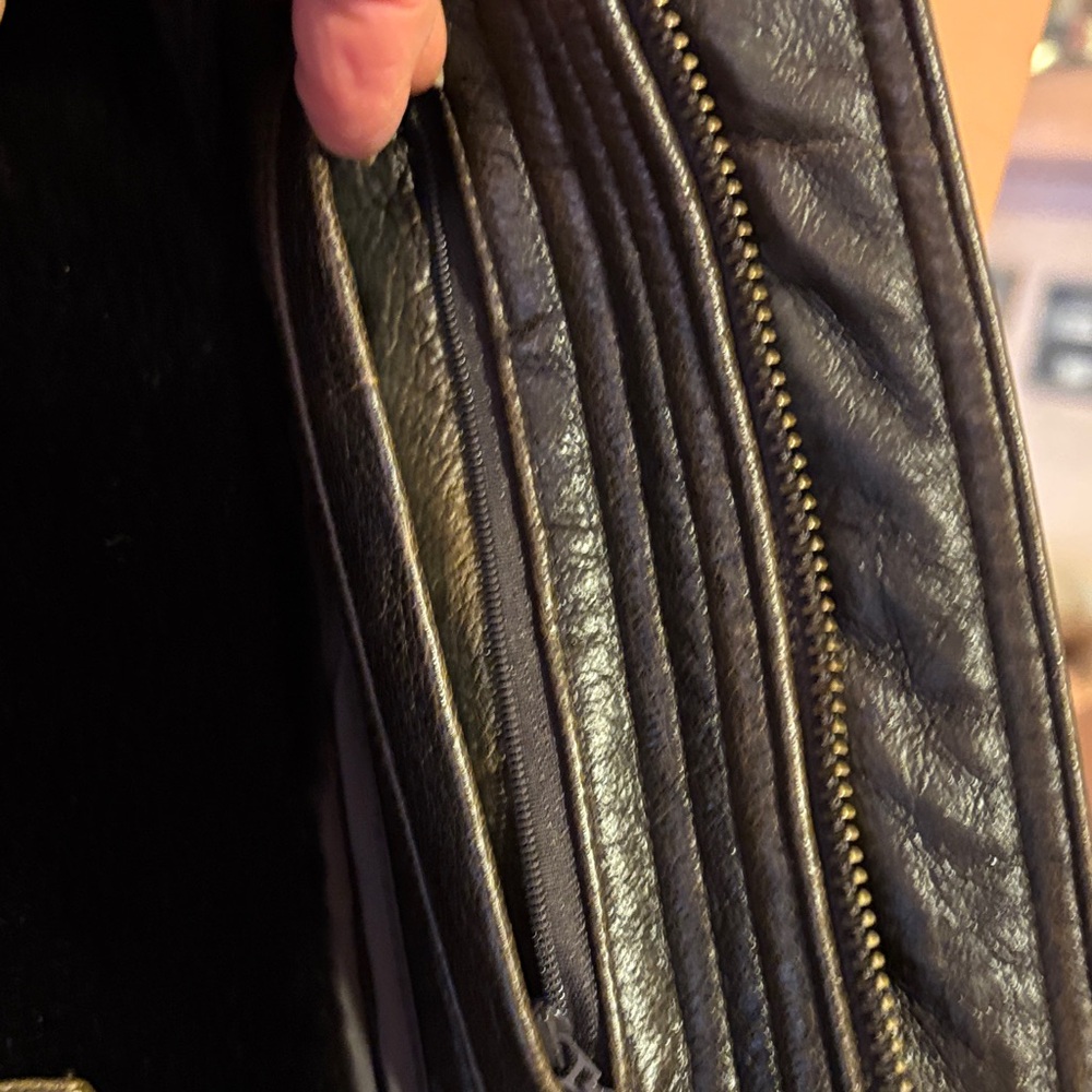 Wilson’s Vintage Classic Brown Leather Bomber - Picture 6 of 16